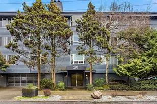 210 Boylston Ave E, Seattle, WA 98102 - Photo 29