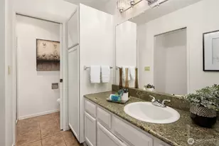 210 Boylston Ave E, Seattle, WA 98102 - Photo 23