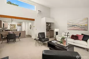 210 Boylston Ave E, Seattle, WA 98102 - Photo 9