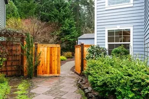 8100 231St Pl NE, Redmond, WA 98053 - Photo 37