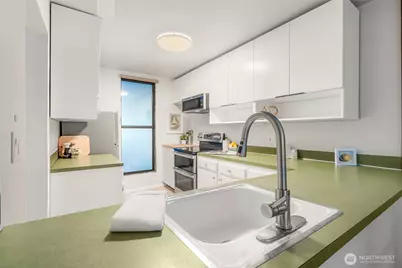 6439 139th Avenue NE #25, Redmond, WA 98052 - Photo 11