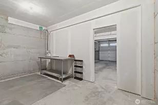 15249 NE Woodland Pl, Woodinville, WA 98072 - Photo 35