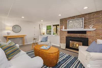 7946 Grand Avenue NE, Bainbridge Island, WA 98110 - Photo 19