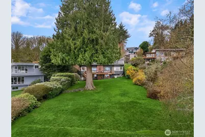 7946 Grand Avenue NE, Bainbridge Island, WA 98110 - Photo 21