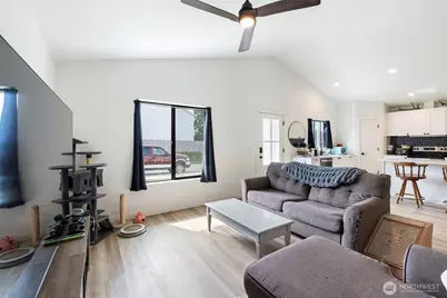 2011 Apple Road, Winlock, WA 98596 - Photo 9