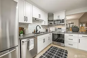 1607 102nd Pl NE, Bellevue, WA 98004 - Photo 5