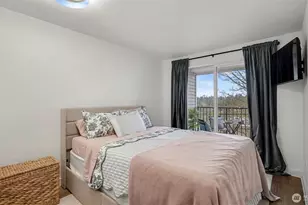 9200 Greenwood Ave N, Seattle, WA 98103 - Photo 13