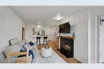 9200 Greenwood Avenue N #A202, Seattle, WA 98103 - Photo 7