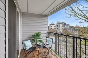 9200 Greenwood Ave N, Seattle, WA 98103 - Photo 17