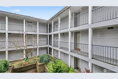 9200 Greenwood Avenue N #A202, Seattle, WA 98103 - Photo 3