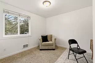 301 W Raye St, Seattle, WA 98119 - Photo 25