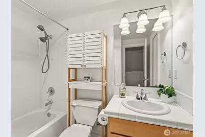 301 W Raye Street #201, Seattle, WA 98119 - Photo 19