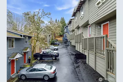 301 W Raye Street #201, Seattle, WA 98119 - Photo 29