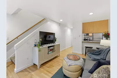 301 W Raye Street #201, Seattle, WA 98119 - Photo 11