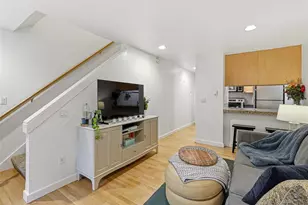 301 W Raye St, Seattle, WA 98119 - Photo 11