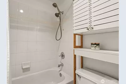 301 W Raye Street #201, Seattle, WA 98119 - Photo 21