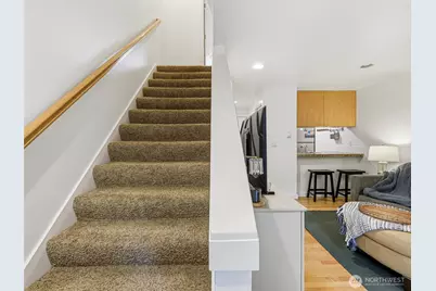 301 W Raye Street #201, Seattle, WA 98119 - Photo 13