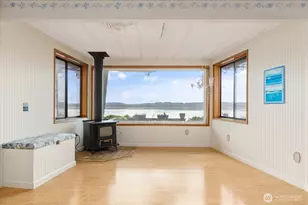 1677 Penn Cove Rd, Oak Harbor, WA 98277 - Photo 9