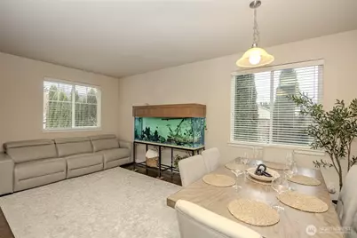 1737 Hillcrest Loop, Mount Vernon, WA 98274 - Photo 5