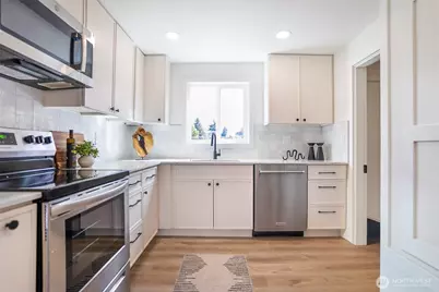 7934 SW 20th Avenue, Seattle, WA 98106 - Photo 7