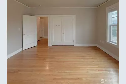 901 NE 43rd Street #201, Seattle, WA 98105 - Photo 13