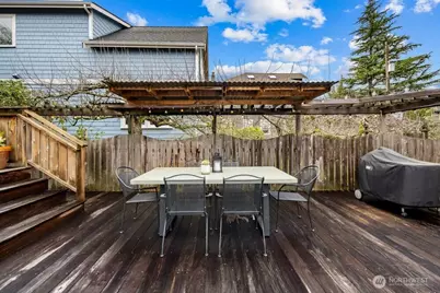 610 16th Avenue E, Seattle, WA 98112 - Photo 33