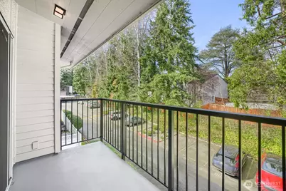 12631 NE 9th Place #C303, Bellevue, WA 98005 - Photo 9