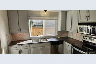 16111 97 Avenue Ct E, Puyallup, WA 98375 - Photo 5