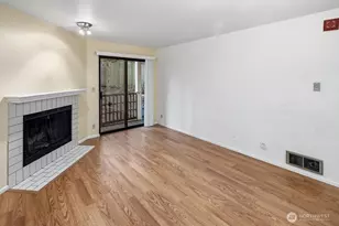 710 N 160th St, Shoreline, WA 98133 - Photo 7