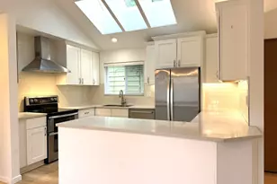 12043 Bartlett Ave NE, Seattle, WA 98125 - Photo 7