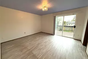 12043 Bartlett Ave NE, Seattle, WA 98125 - Photo 19