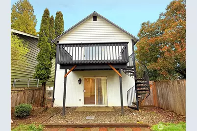 12043 Bartlett Avenue NE, Seattle, WA 98125 - Photo 23