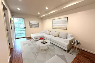 12043 Bartlett Ave NE, Seattle, WA 98125 - Photo 13