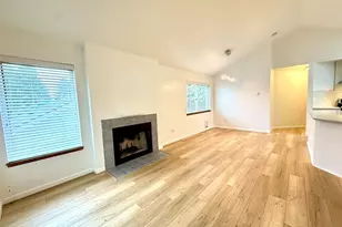 12043 Bartlett Ave NE, Seattle, WA 98125 - Photo 17