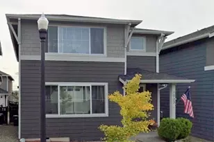 1033 Banyan St, Bremerton, WA 98310 - Photo 1