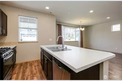1033 Banyan Street, Bremerton, WA 98310 - Photo 7