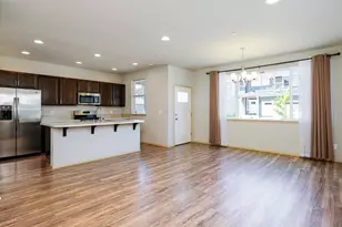 1033 Banyan St, Bremerton, WA 98310 - Photo 3