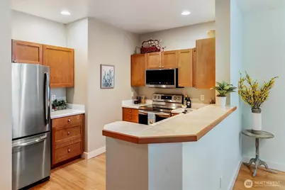 12712 Admiralty Way #E203, Everett, WA 98204 - Photo 7