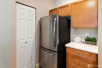 12712 Admiralty Way #E203, Everett, WA 98204 - Photo 9