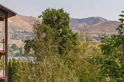 2220 W Woodin Avenue #106, Chelan, WA 98816 - Photo 23
