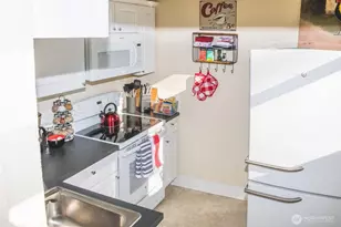 1009 1st St, Snohomish, WA 98290 - Photo 7