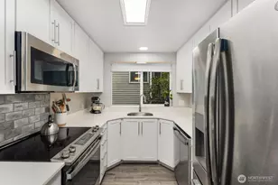 1729 18th Ave, Seattle, WA 98122 - Photo 13