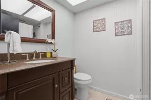 729 NE Pinecrest Dr, Bremerton, WA 98311 - Photo 17