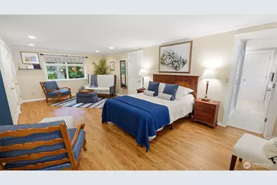 10506 Robin Hood Drive, Edmonds, WA 98020 - Photo 13