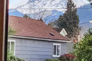 1975 Wilson Ave, Enumclaw, WA 98022 - Photo 3