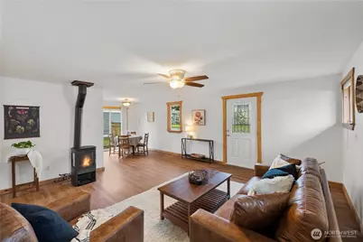 1975 Wilson Avenue, Enumclaw, WA 98022 - Photo 7