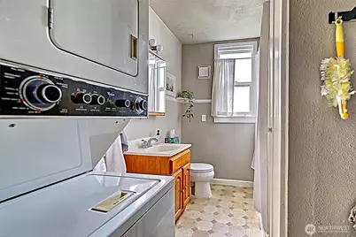 1018 Wall Street SE, Everett, WA 98201 - Photo 15