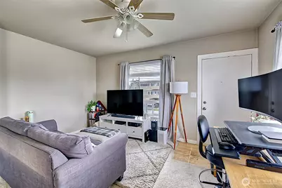 1018 Wall Street SE, Everett, WA 98201 - Photo 7