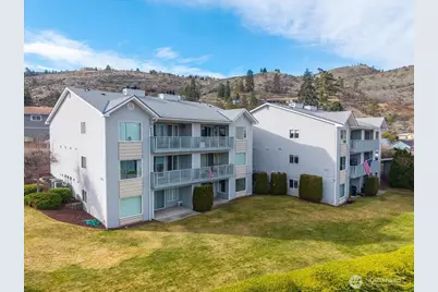 2305 W Woodin Ave #2E, Chelan, WA 98816 - Photo 1