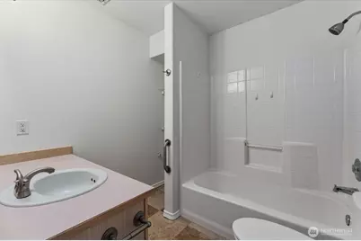 2305 W Woodin Ave #2E, Chelan, WA 98816 - Photo 17